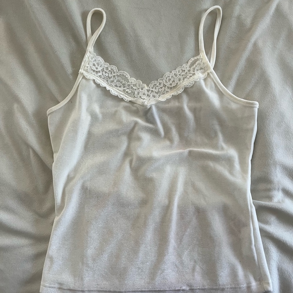 white lace tank top